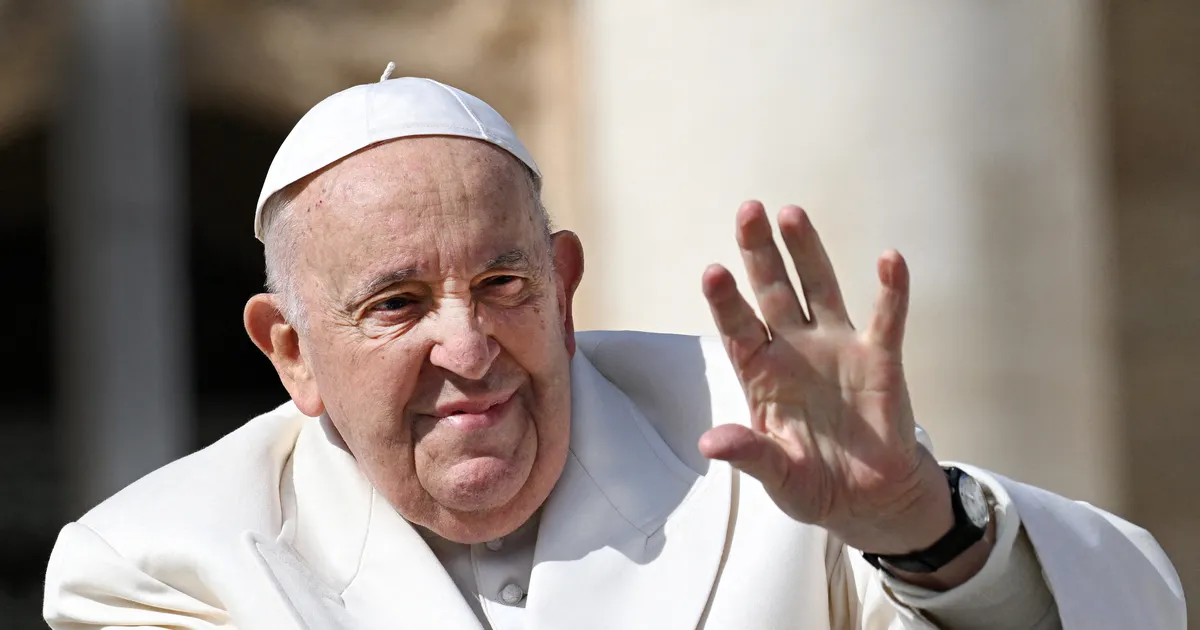 FOTO ⟩ Vaata, milline nägi välja meie hulgast esmaspäeval lahkunud paavst noorena