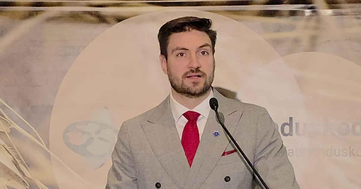 Tänapäevane piimafarmi töö pole enam sõnnikuviskamine, vaid täppisteadus