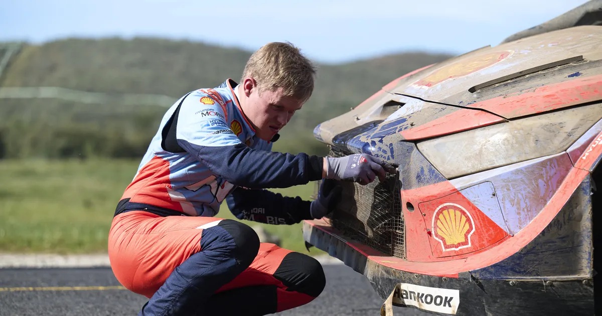 VIDEO ⟩ Ott Tänak teatas ralli eel väikesest murekohast