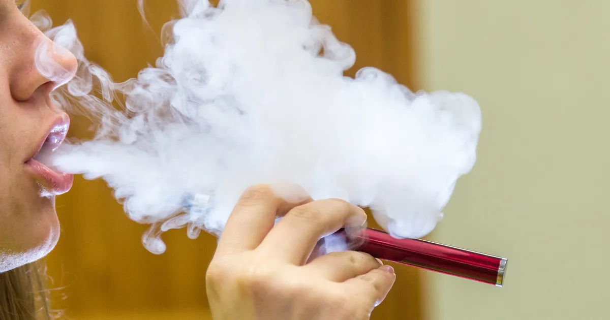 Riigikogu keelas Eestis maitsete ja lõhnadega kuumutatud tubakatoodete müügi