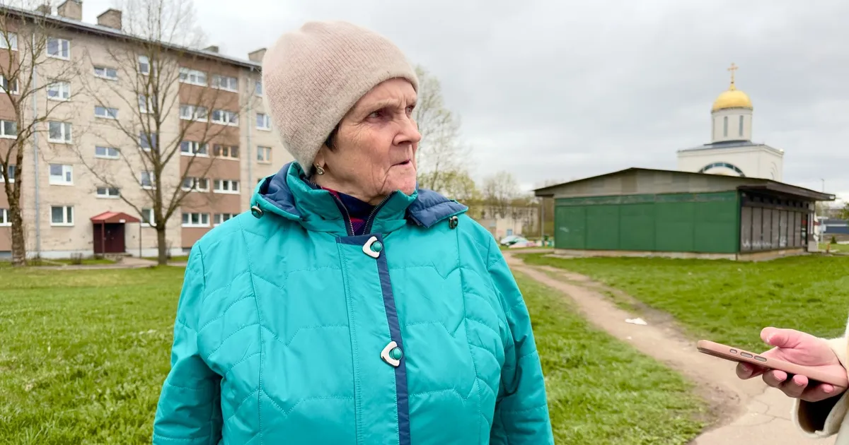 TÄNAVAKÜSITLUS ⟩ Narva elanikud kaitseväe baasist: sõda ei tule, küll Putin lahendab selle