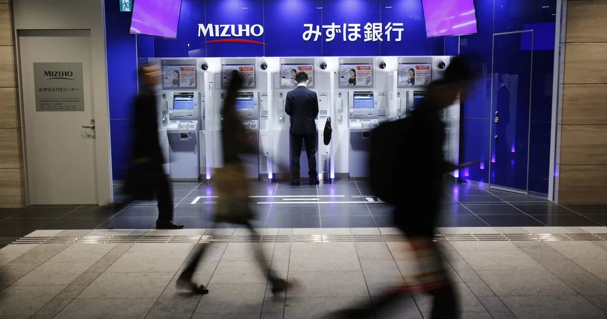 Ōsaka linn keelab eakatel telefonivestluse ajal sularahaautomaati kasutada