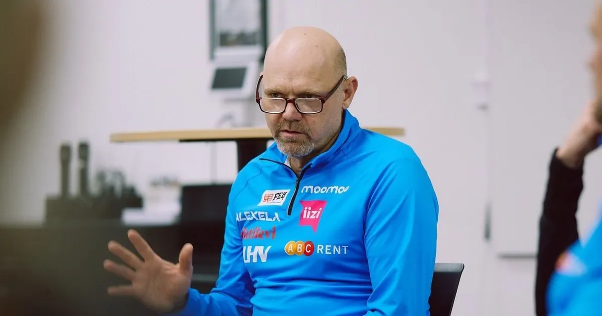 FOTO ⟩ Laskesuusakoondise haiguslehel peatreener esineb rahvusvahelisel koolitusel Austrias