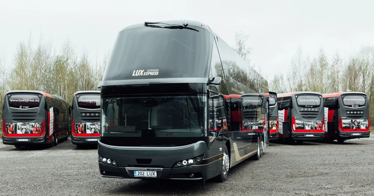 FOTOD ⟩ Lux Express toob Tallinn–Tartu liinile kahekordsed bussid