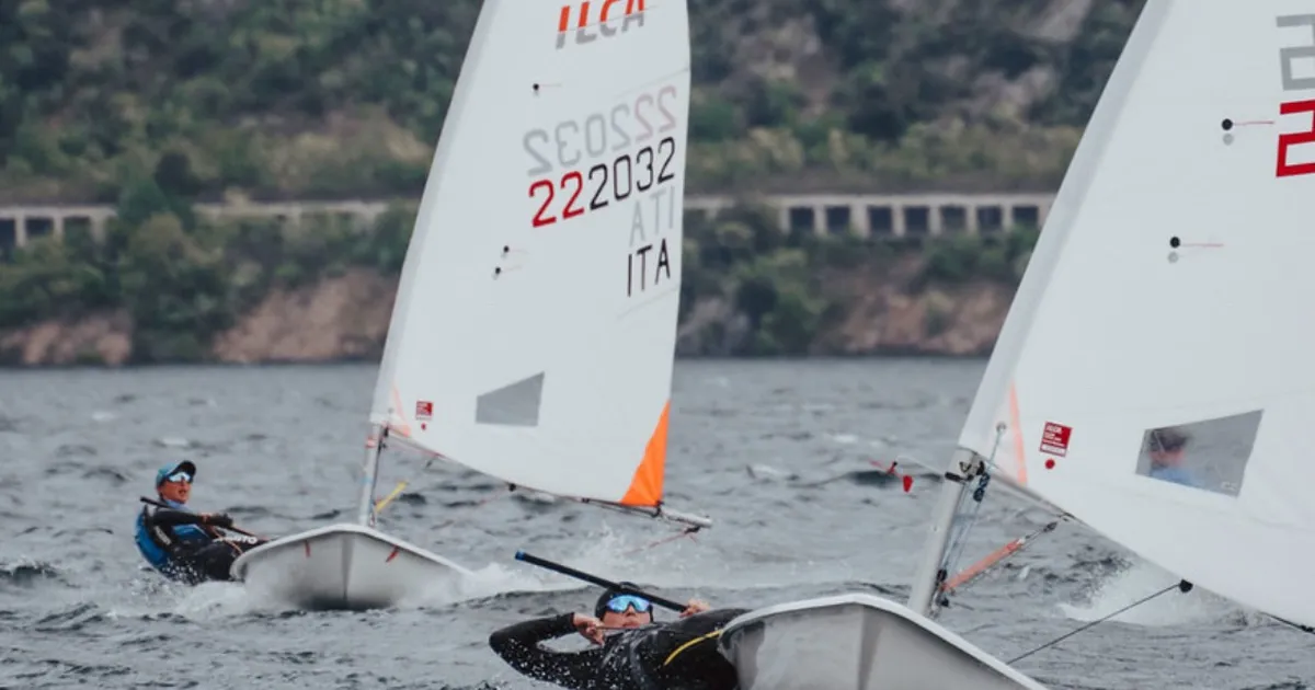 Purjetaja William Liiv saavutas ülitugevas rahvusvahelises konkurentsis 17. koha ILCA 4 paadiklassi regatil Itaalias