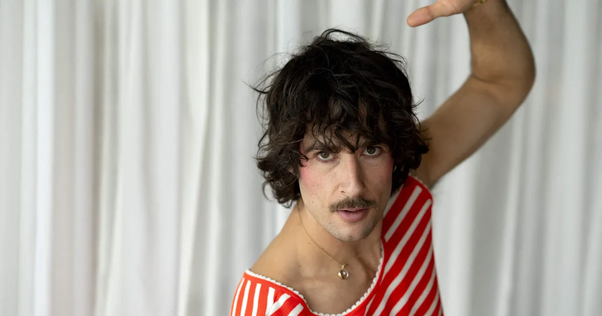 Naabrid kutsusid Tallinna hotellitoas proovi teinud Austraalia eurolaulikule politsei