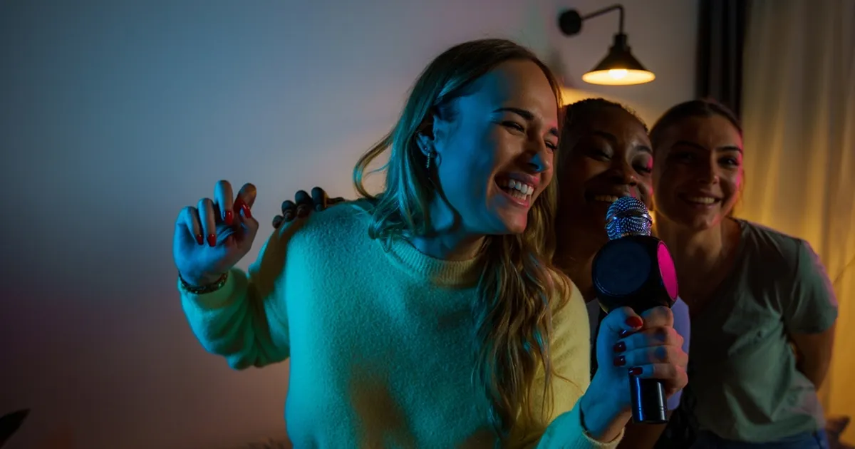 TÕELINE EBAÕNN ⟩ Naine sai karaokebaarist ravimatu haiguse