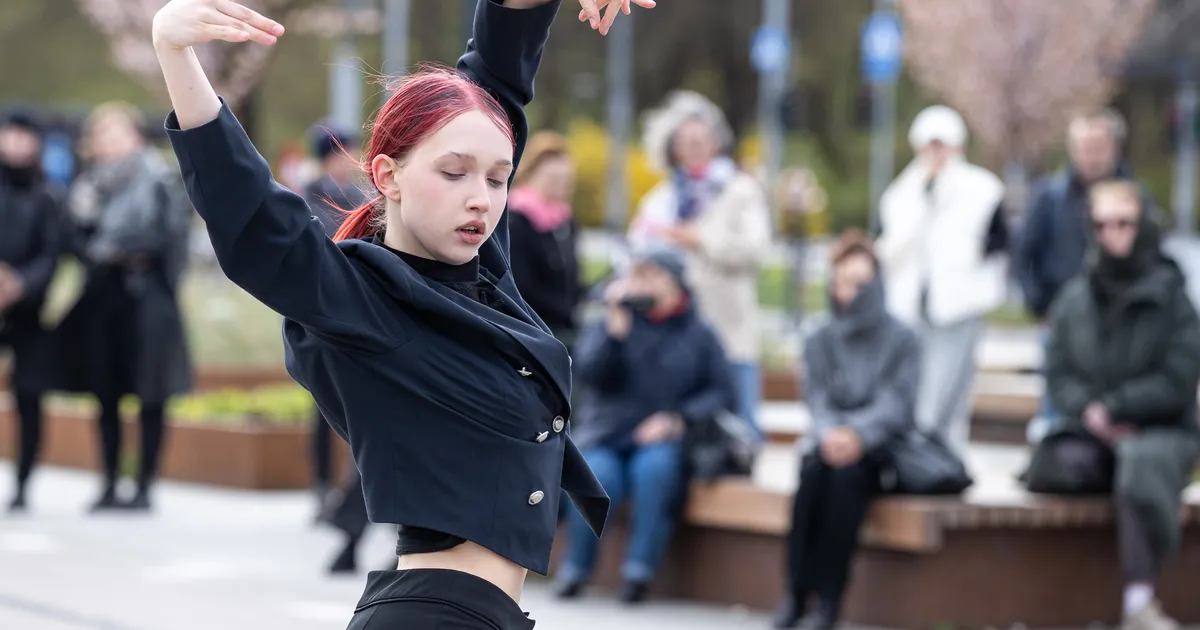 GALERII ⟩ Kehad liikuma! Balti jaamas tähistati rahvusvahelist tantsupäeva tantsimisega