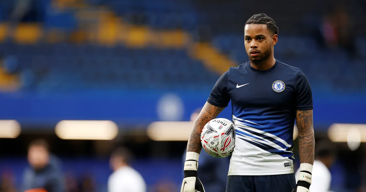 Väravavaht vahetas kindad relva vastu: olen valmis probleeme lahendama