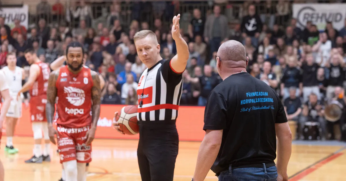 FOTOD ⟩ Pärnu klubijuht saadeti saalist välja. Rapla mänedžer: natuke tunnen endal ka süüd