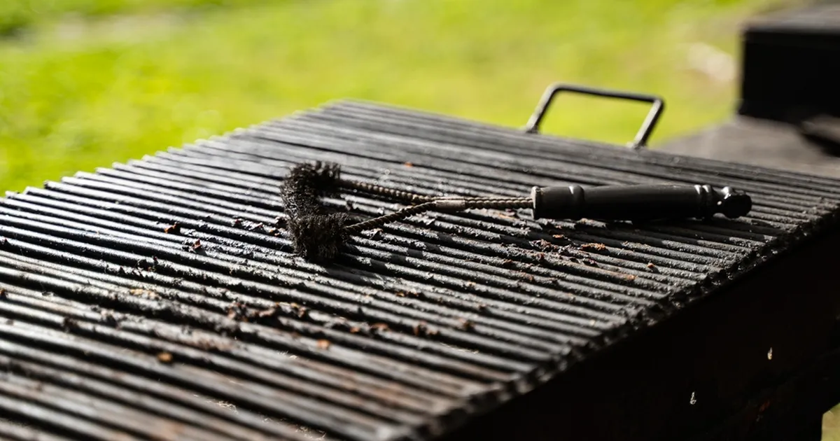 3 lollikindlat viisi, kuidas grillrest rokast puhtaks teha