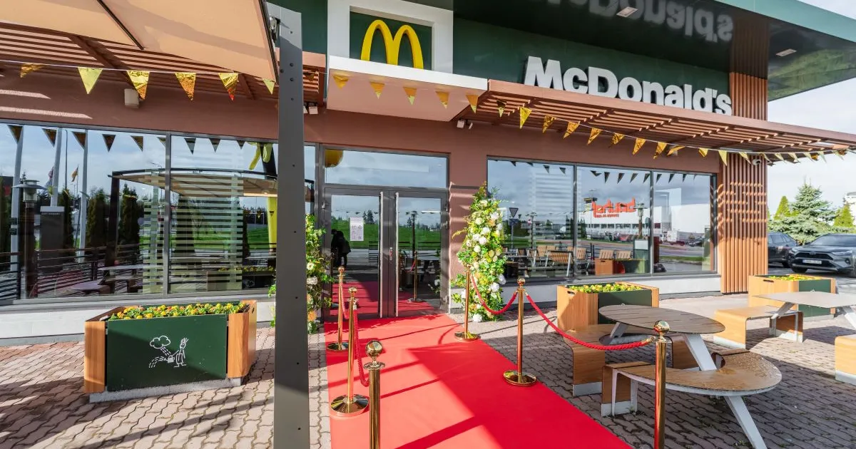 Pildid ⟩ Lõunakeskuse McDonald's taasavati pärast renoveerimist