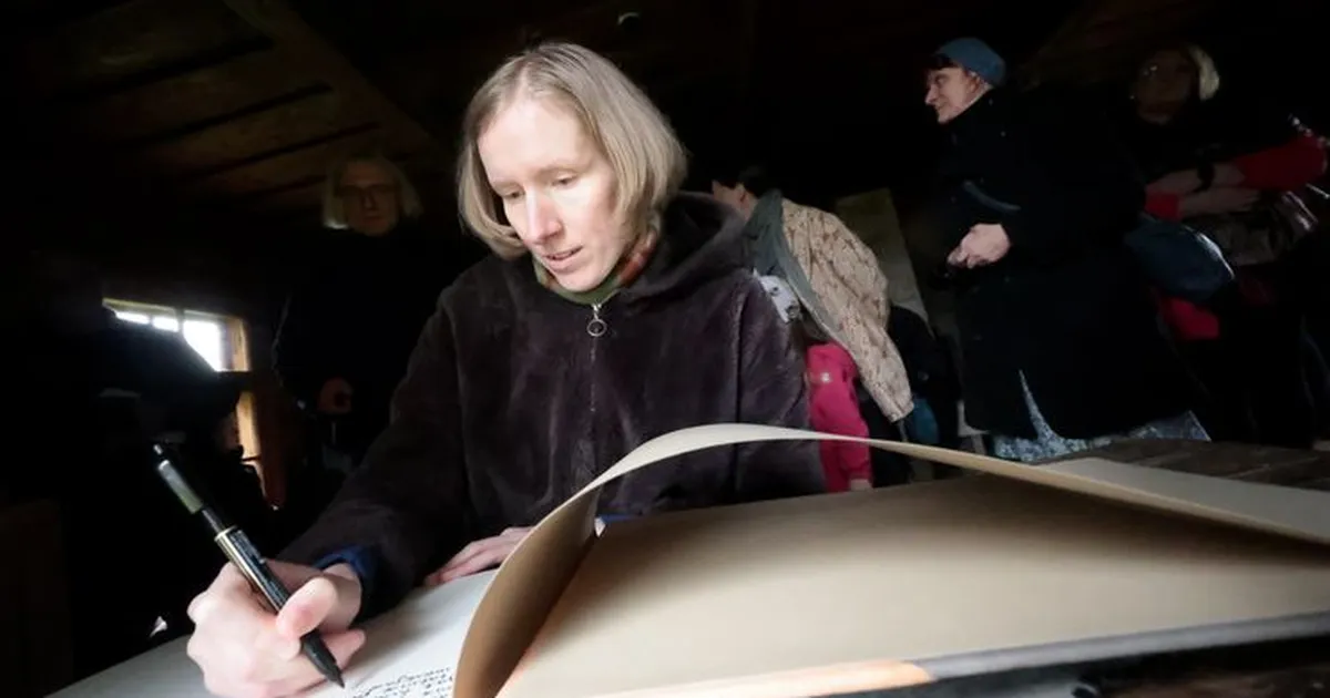 GALERII JA VIDEO ⟩ Liivi luuleauhinna võitja sõnastas maailmalõpu alguse tunde