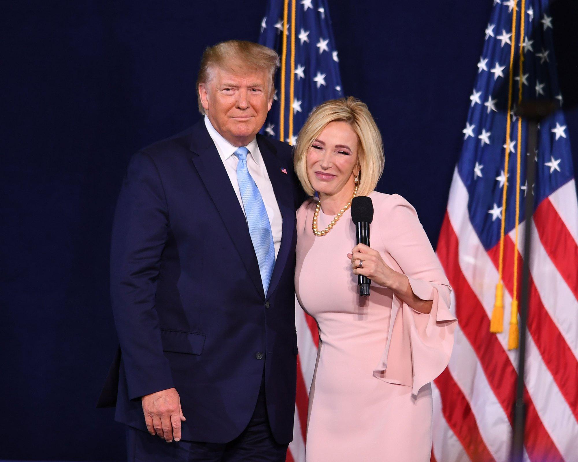 Valge Maja usunõunik Paula White-Cain: Jumal on määranud, et mehed juhivad peret