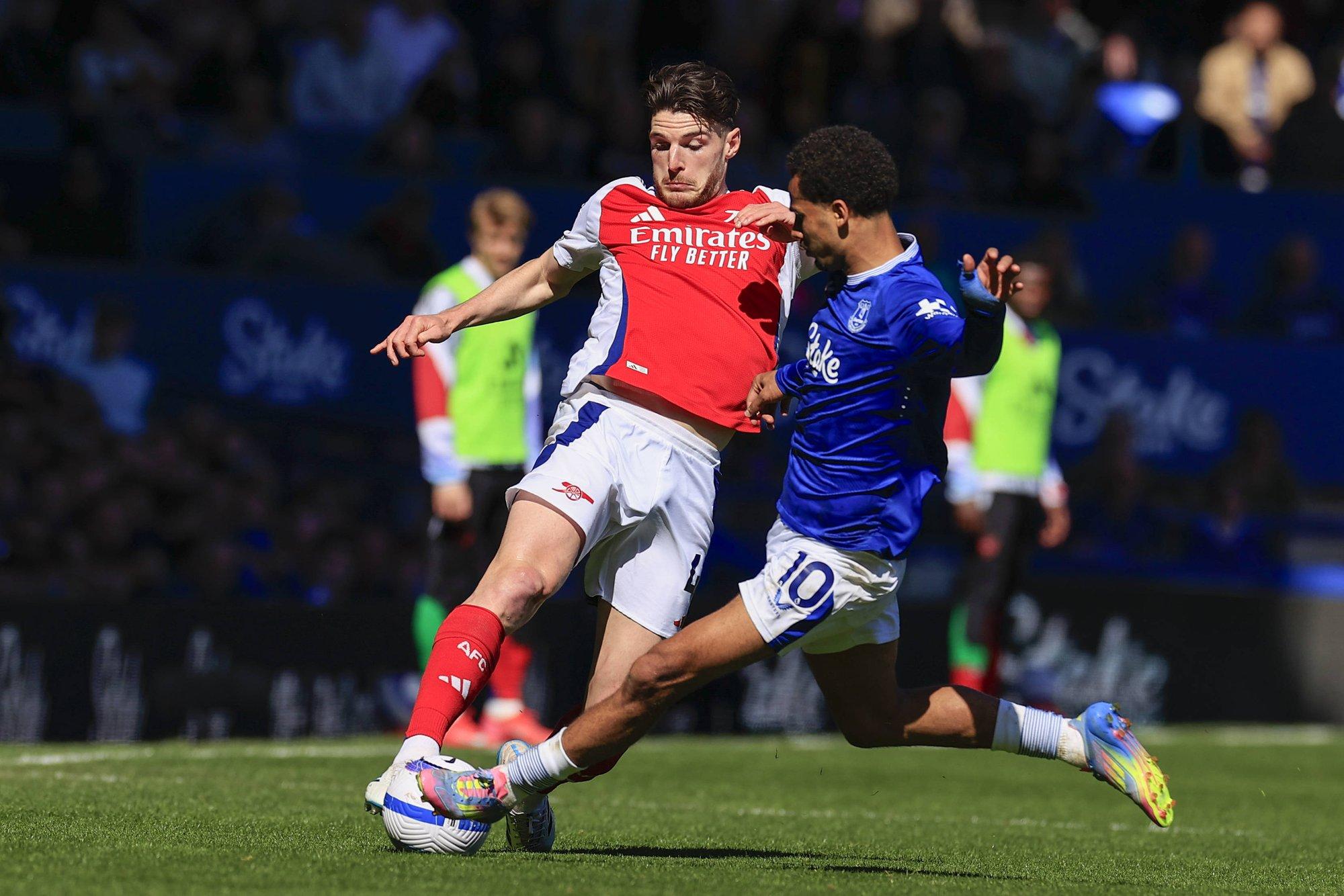 Linnarivaal aitas Liverpooli veel ühe sammu tiitlile lähemale