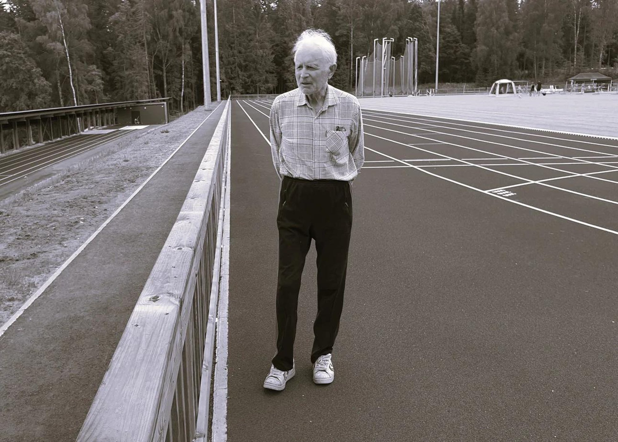 Suri Eesti Kergejõustikuliidu auliige ja 12-kordne Eesti NSV meister Hans Torim