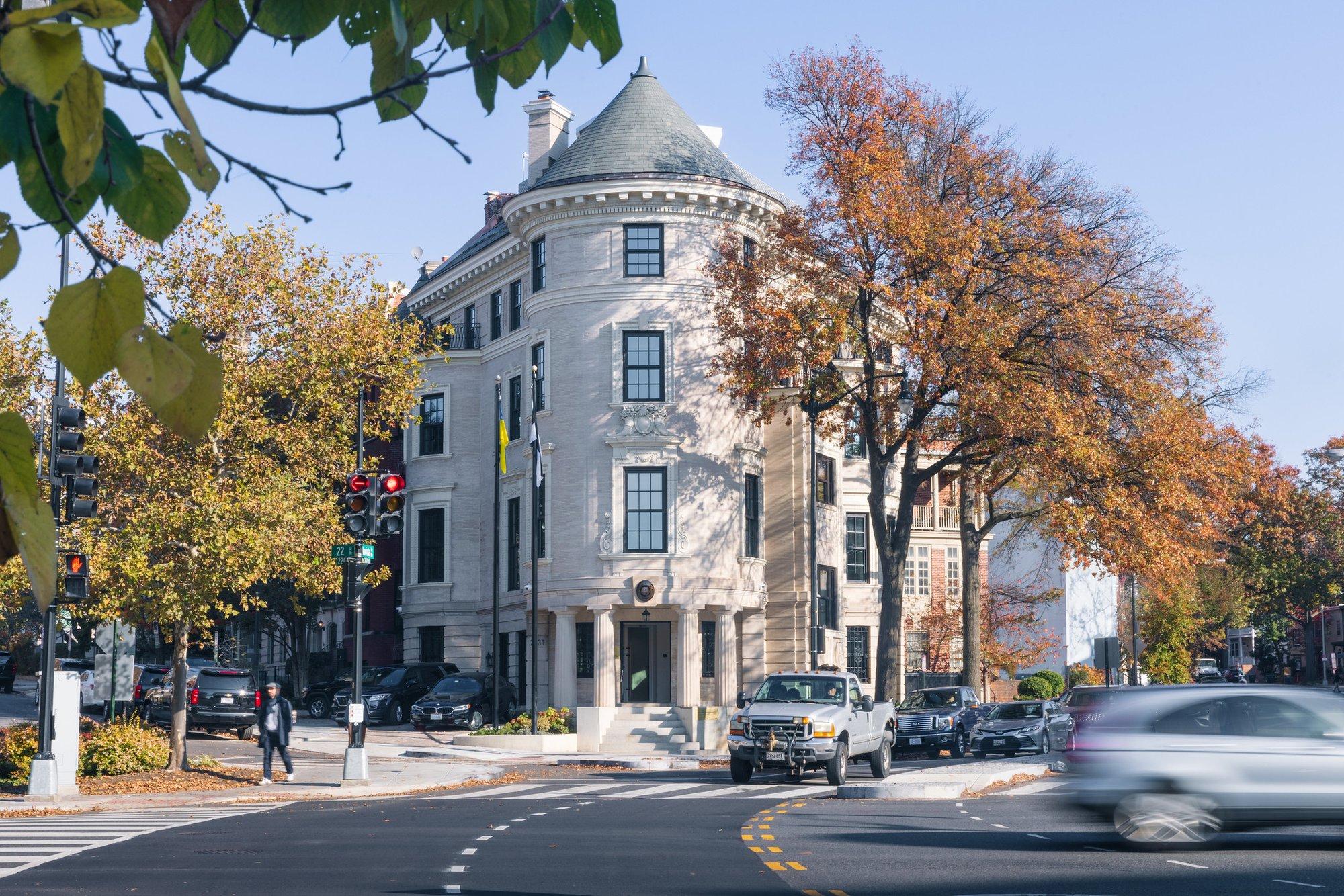 Uputus rikkus Eesti saatkonda 4 miljoni dollari eest. Selgus, et maja pole kindlustatud