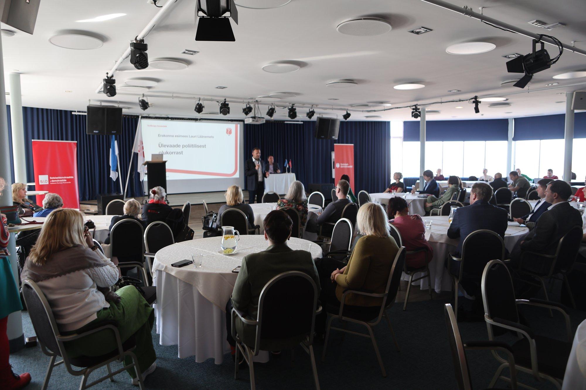 FOTOD | „Me ei luba teha töötajatest kärbitud õigustega odavat tööjõudu.“ Pärnus kogunes sotsiaaldemokraatide volikogu