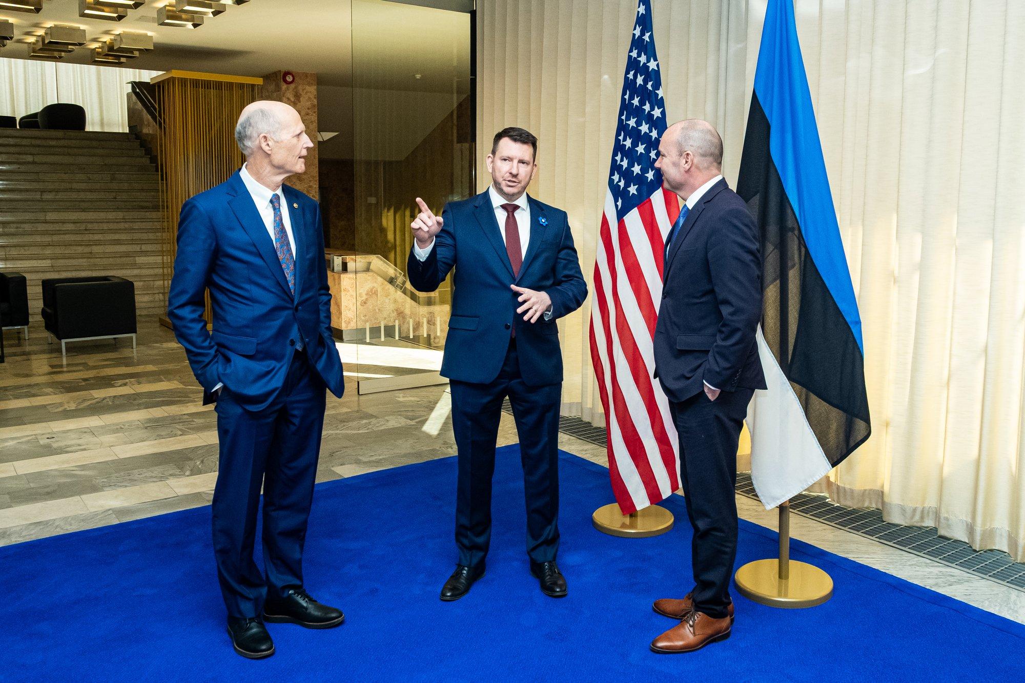 FOTOD | USA senaatorid arutasid Eestis Pevkuri, Vseviovi ja Mihkelsoniga liitlassuhteid