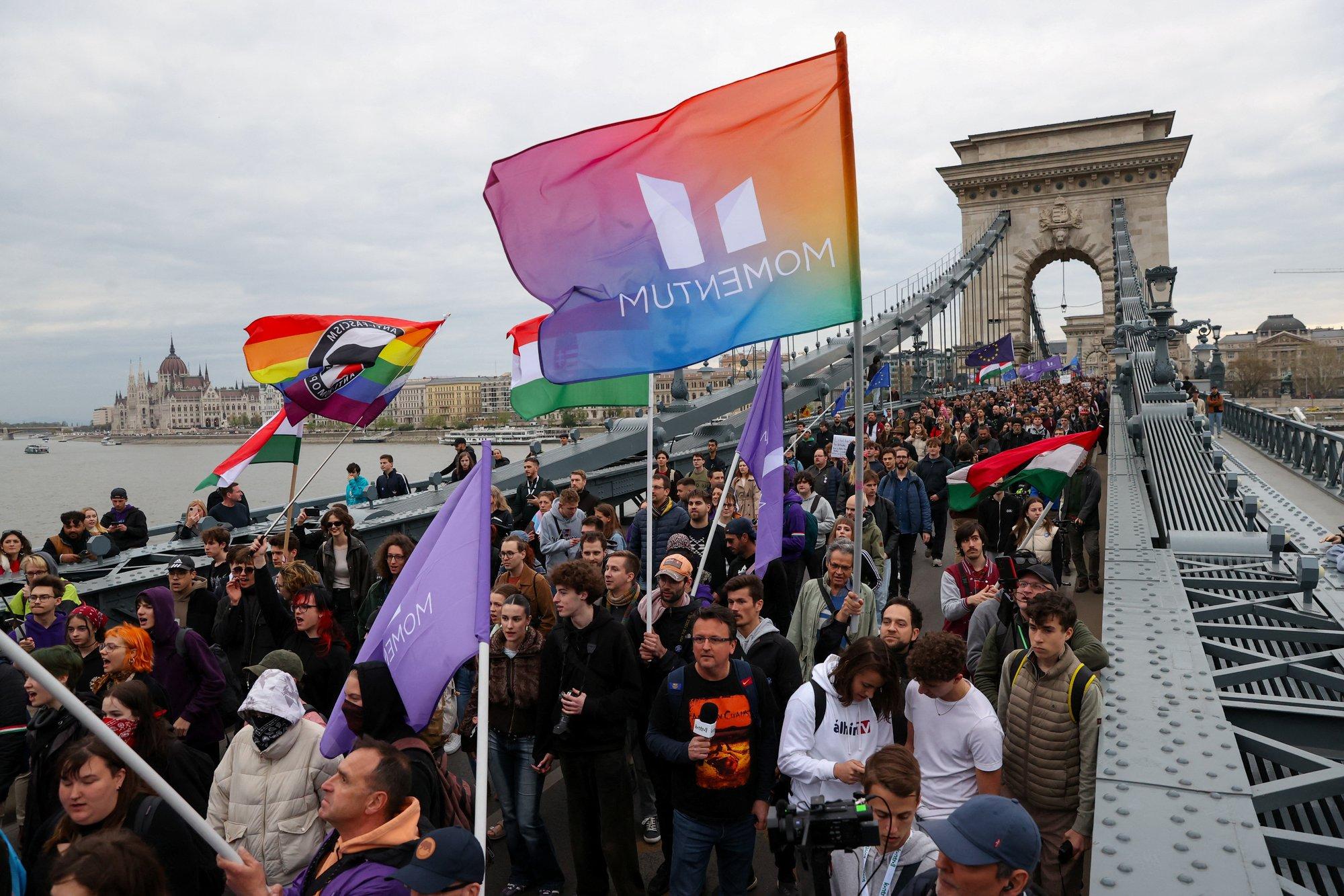 Ungaris kiideti heaks põhiseadusemuudatused LGBT-inimeste ja topeltkodakondsete õiguste piiramiseks