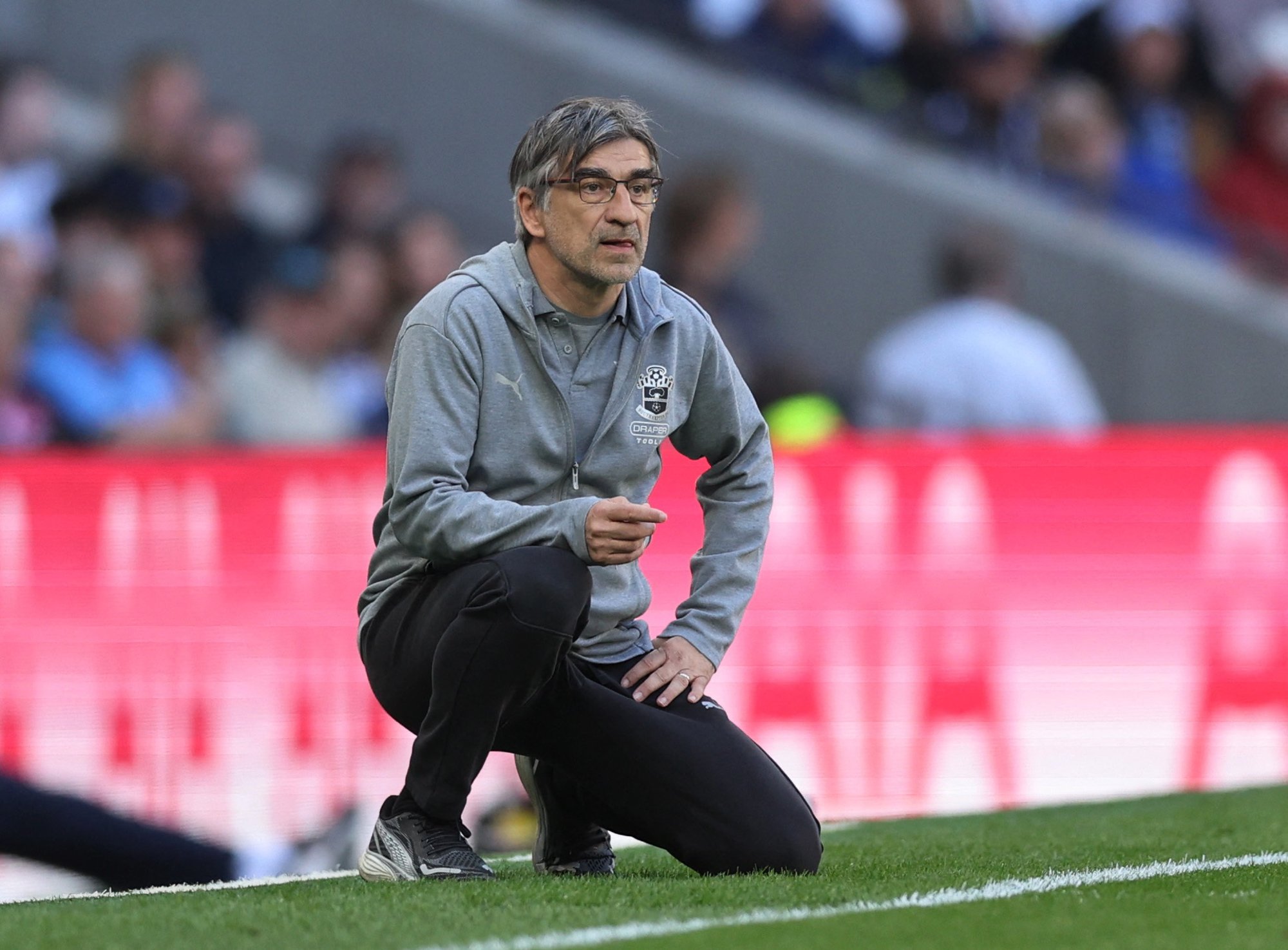 Inglismaa kõrgliigast välja langenud Southampton andis peatreenerile kinga