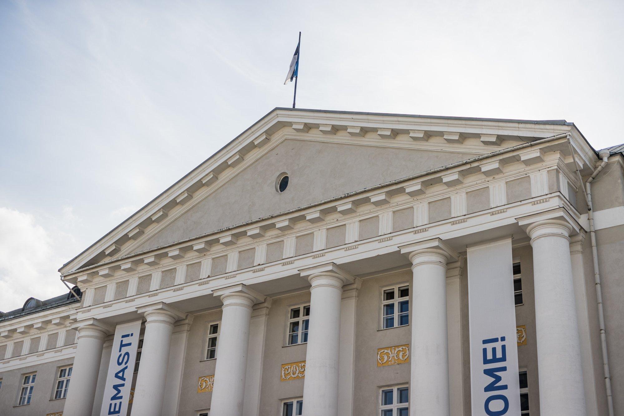 Õppelaenu seadus läheb muutmisele: kaob käendaja nõue ja langetatakse intressimäära