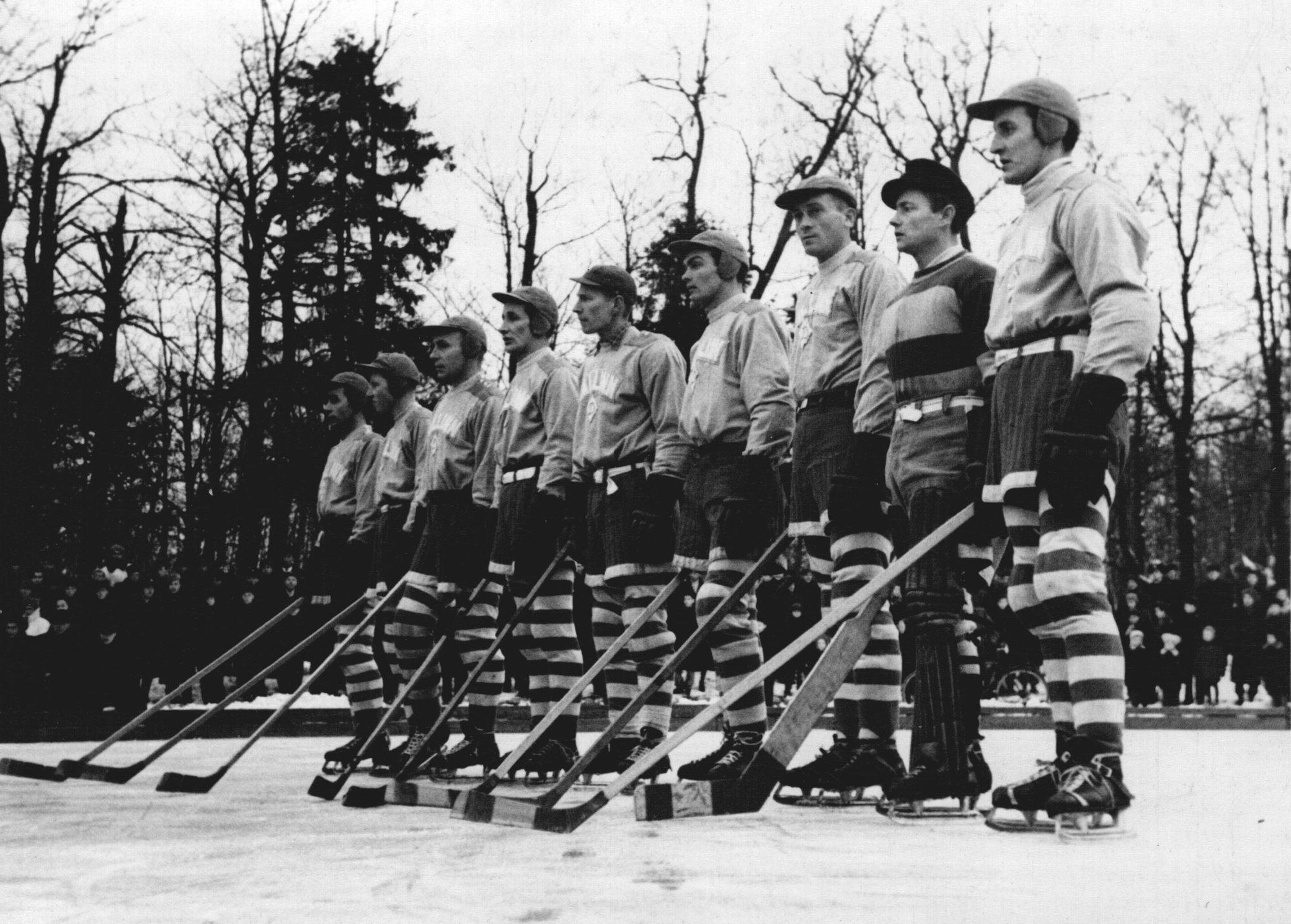 Eesti hokistaarid möödunud sajandil: NHL-i šokeerinud jumalamees, dopinguarstide katsejänes ja esimene kehamängija