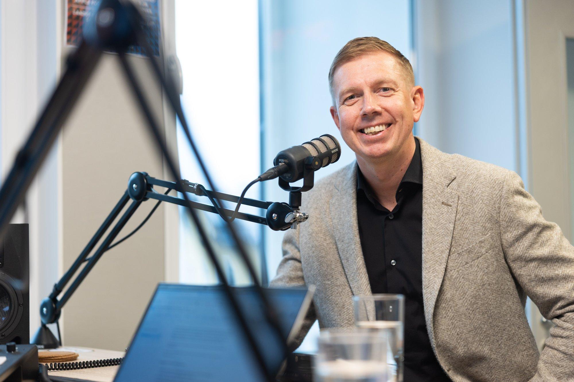 „RÖÖPRÄHKLEJAD“ | Tarmo Hõbe: jooksin maratoni vaid 20-minutise ööune järel, lõpetasin meditsiinitelgis