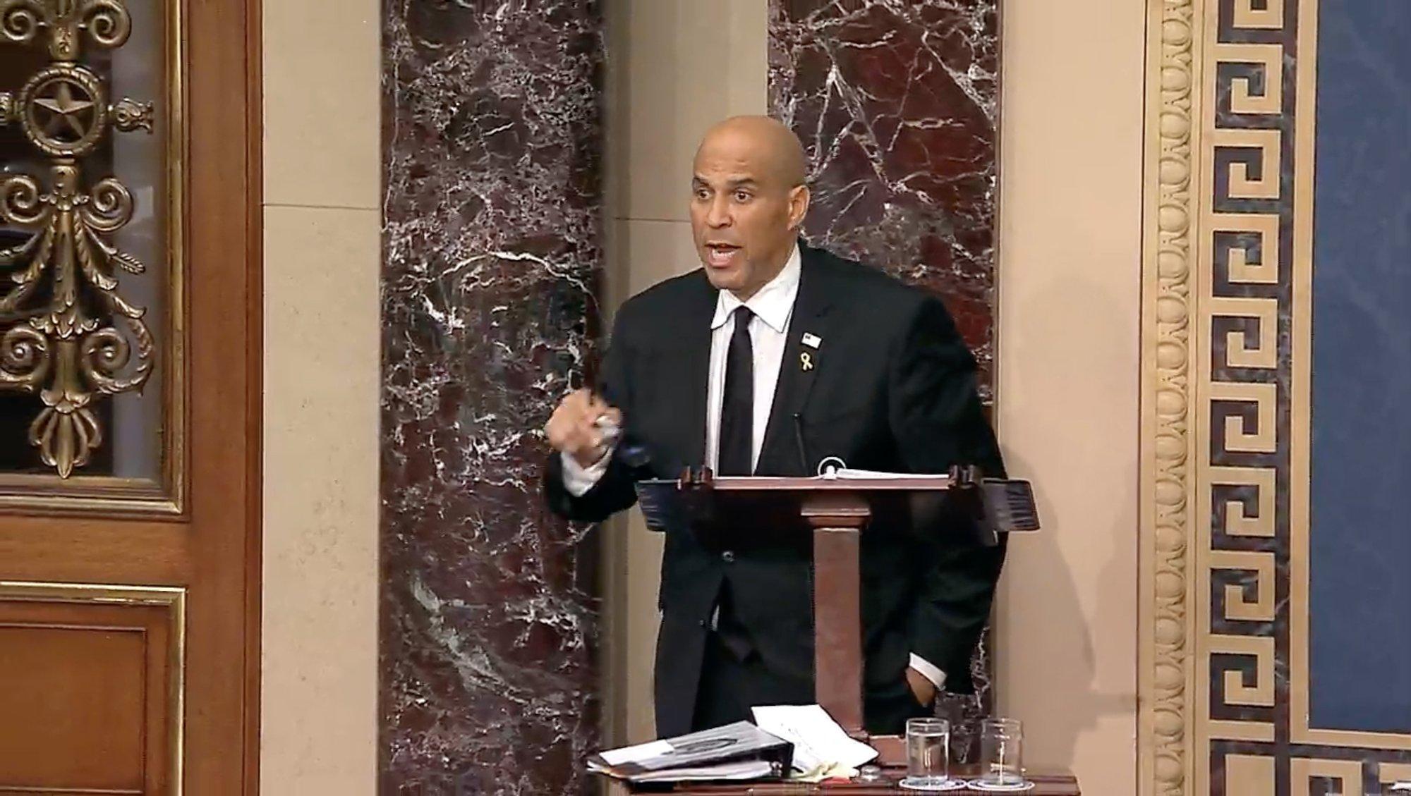 VIDEO | Rekord! USA demokraadist senaator pidas Trumpi vastu 25-tunnise kõne