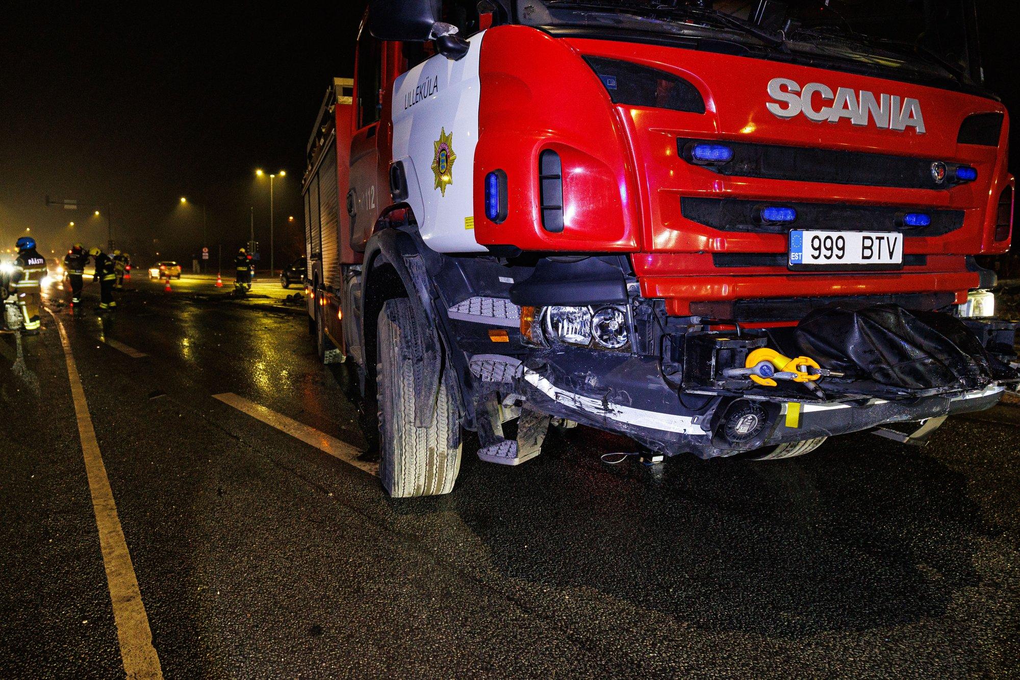 FOTOD | Kohtla-Järvel hukkus korteripõlengus meesterahvas