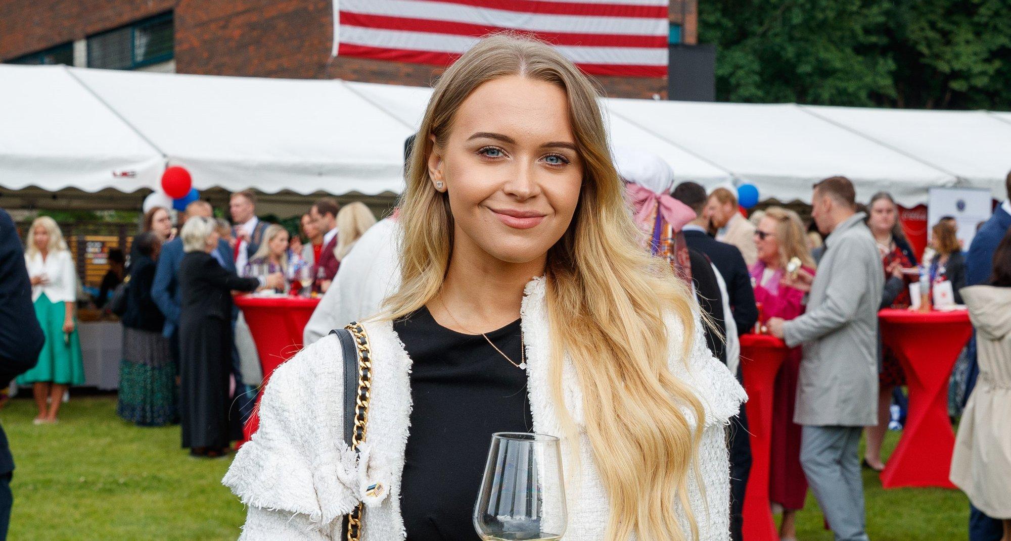 Desiree Mumm teenib riigikogu esimehe Lauri Hussari abina 2250 eurot kuus