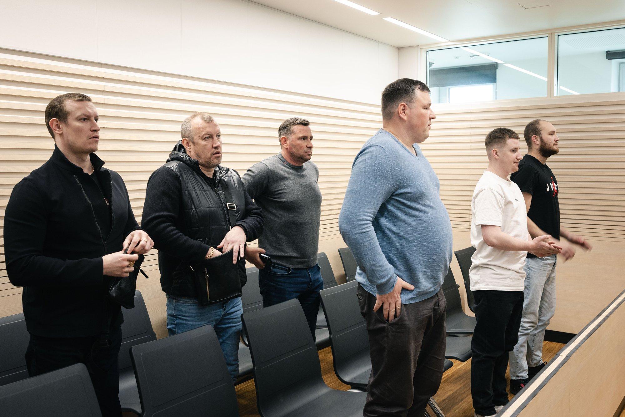 Kihlveopettuse kohtulahend lükkus ühe kahtlusaluse surma tõttu edasi: kohus ei pidanud õigeks sellises olukorras otsust teha