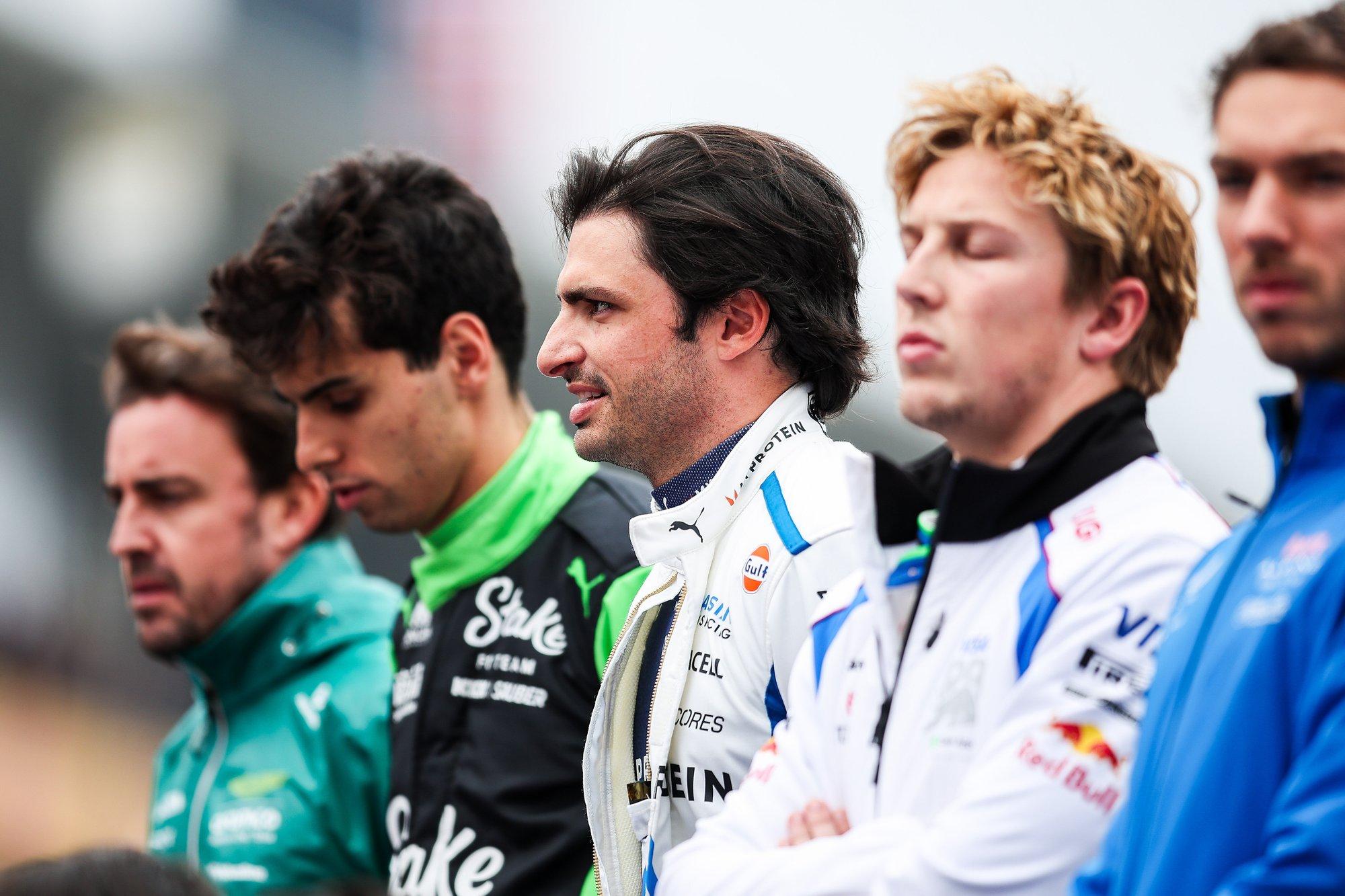 REPLIIK | FIA nõue: olgu või ess püksis ja ving üleval, aga hümni tuleb kuulata