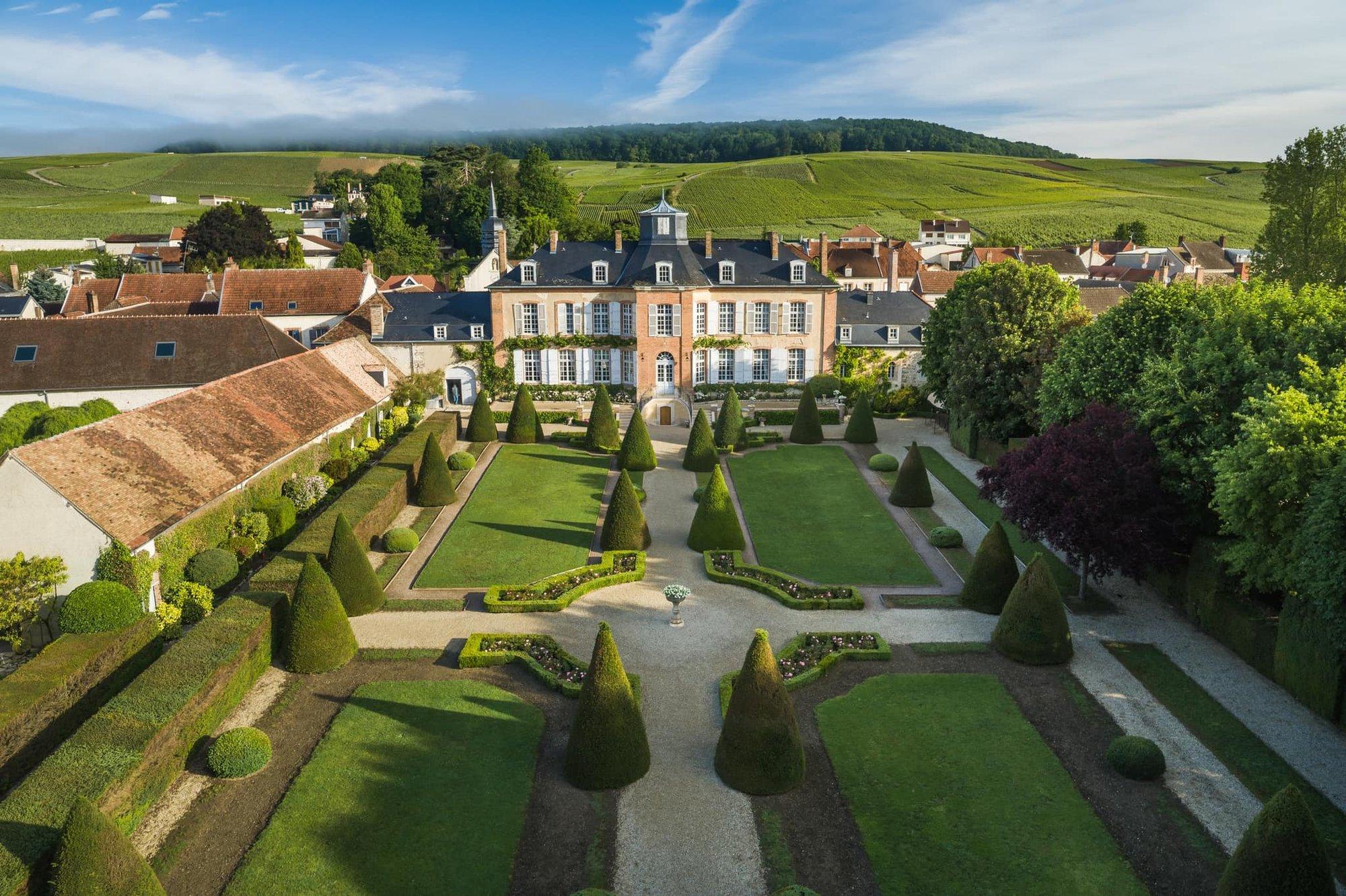 VEINIREIS | Ühe šampanjamaja lugu: kuidas Henriot` veinimõisas valmivad nooblimast nooblimad luksusjoogid