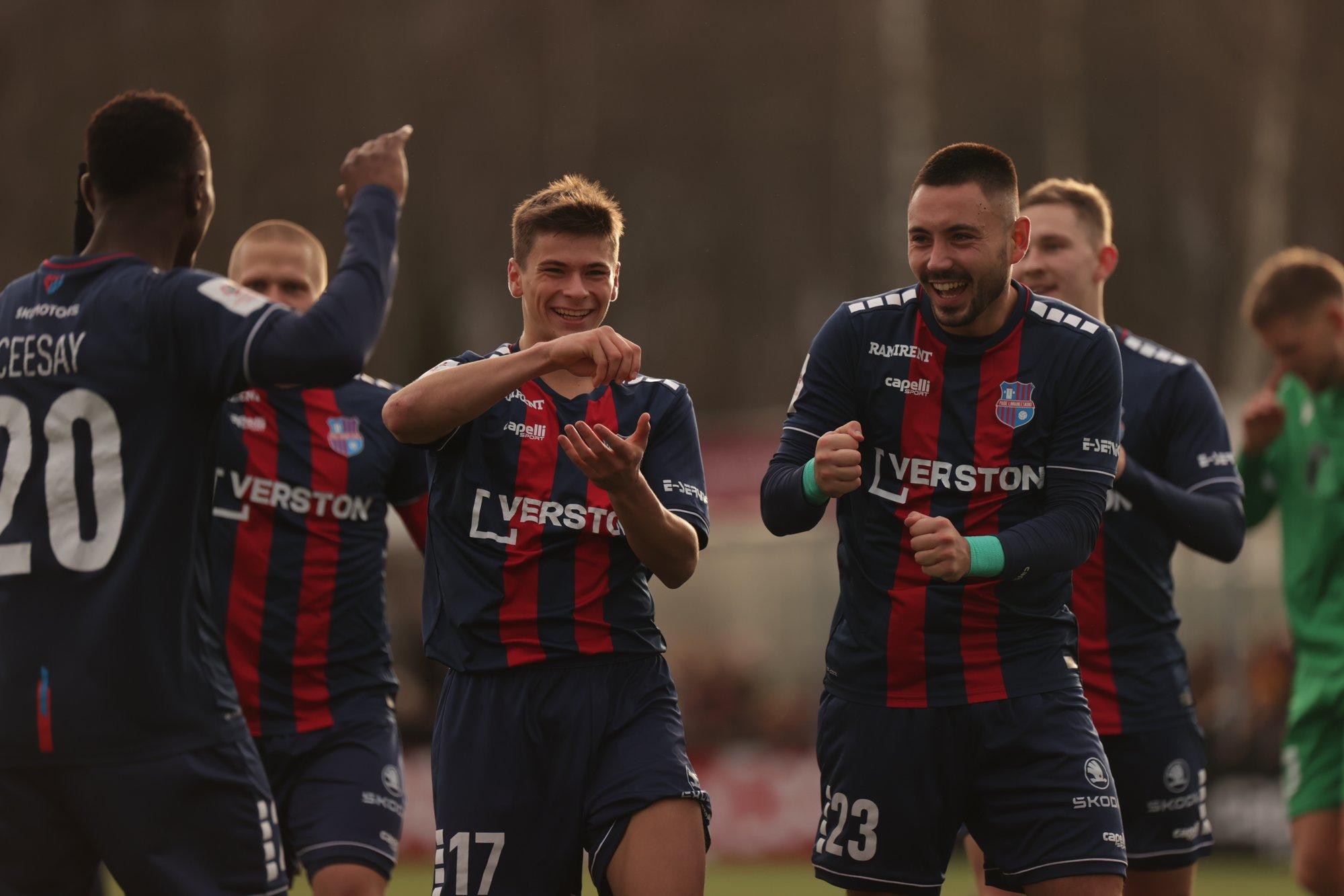 VIDEO | Kuuma peaga Eesti jalgpallur lõi Slovakkia kõrgliigas võiduvärava