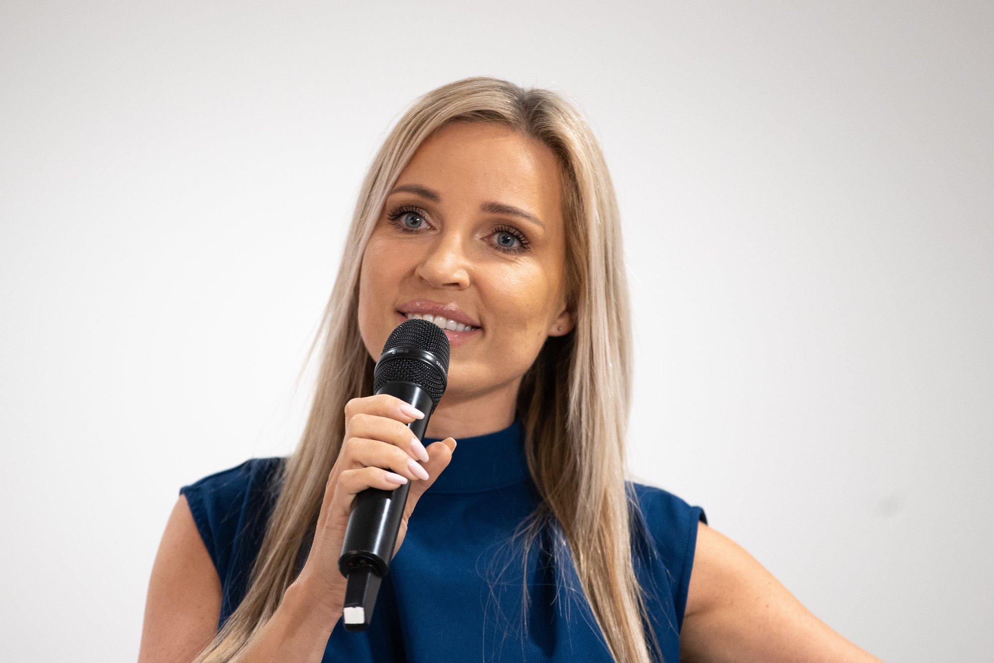 Katri Teller pani oma populaarsed taskuhäälingusaated pausile. Investor: ma ei ole valmis hetkel põhjendama