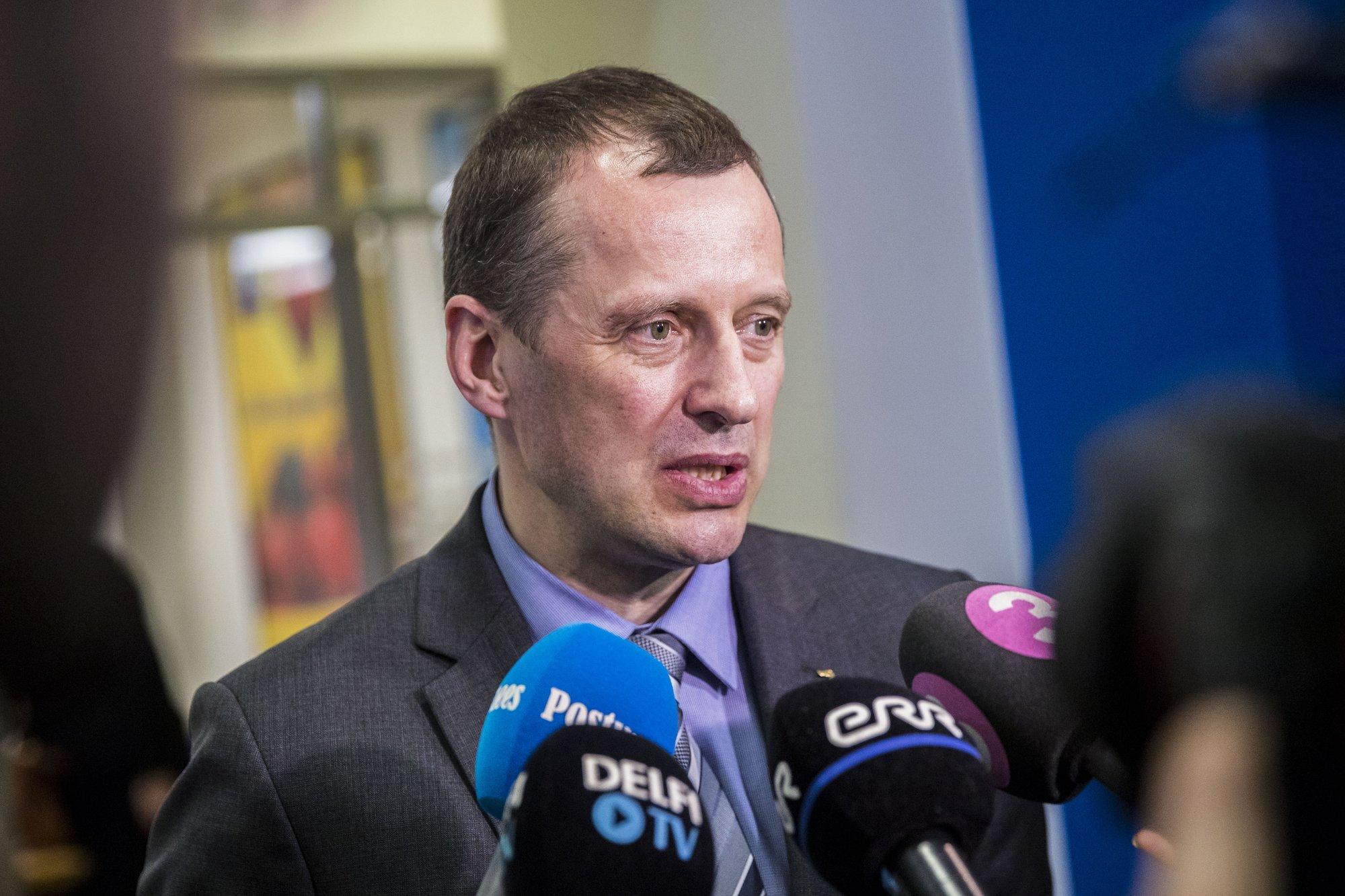 Rae vallavolikogu esimees kahtlustab opositsiooni onupojapoliitikas. Opositsiooni liige: omi tulebki toetada