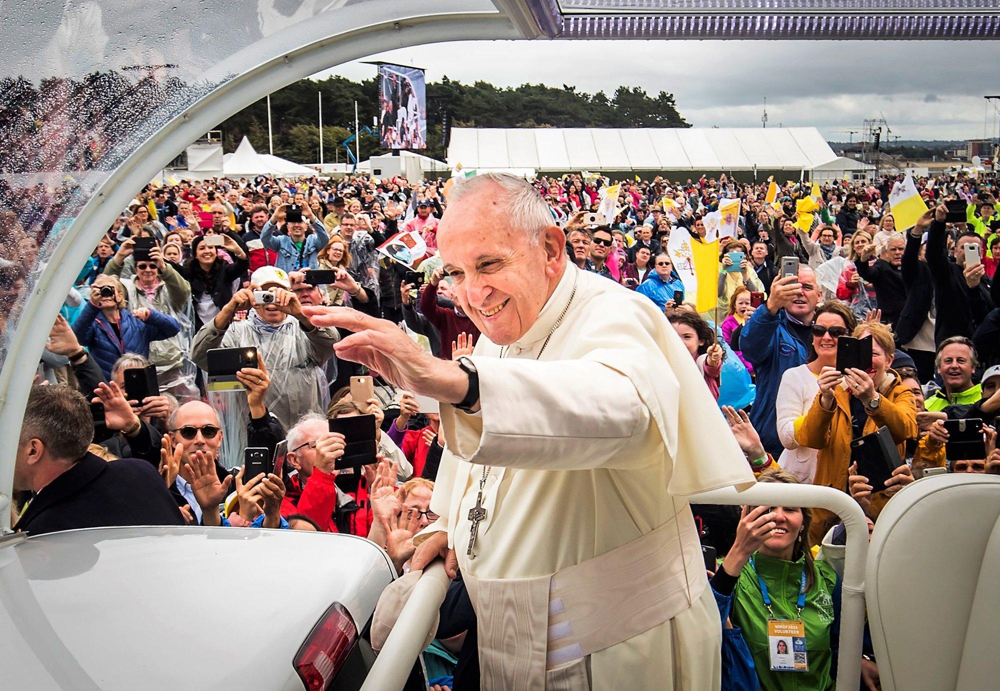 ARHIIVIST | Paavsti Eesti visiidi tagamaad: sama võimas ja keeruline kui Obama külaskäik