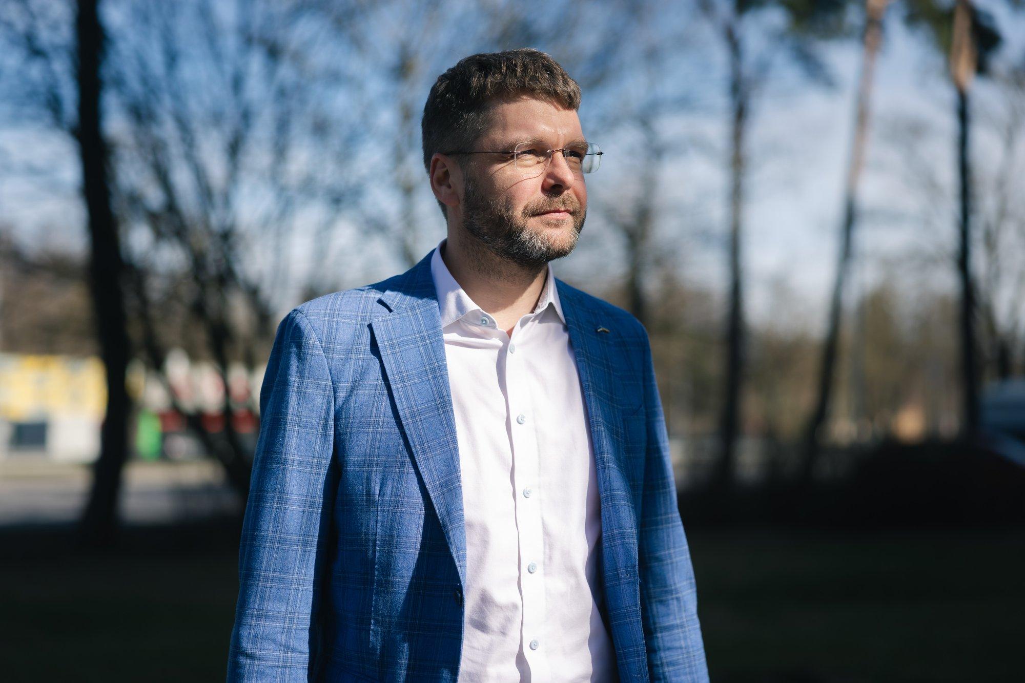 Jevgeni Ossinovski: arvestades hullumaja, mis Valges Majas toimub, on 20% toetus valitsusele suur probleem