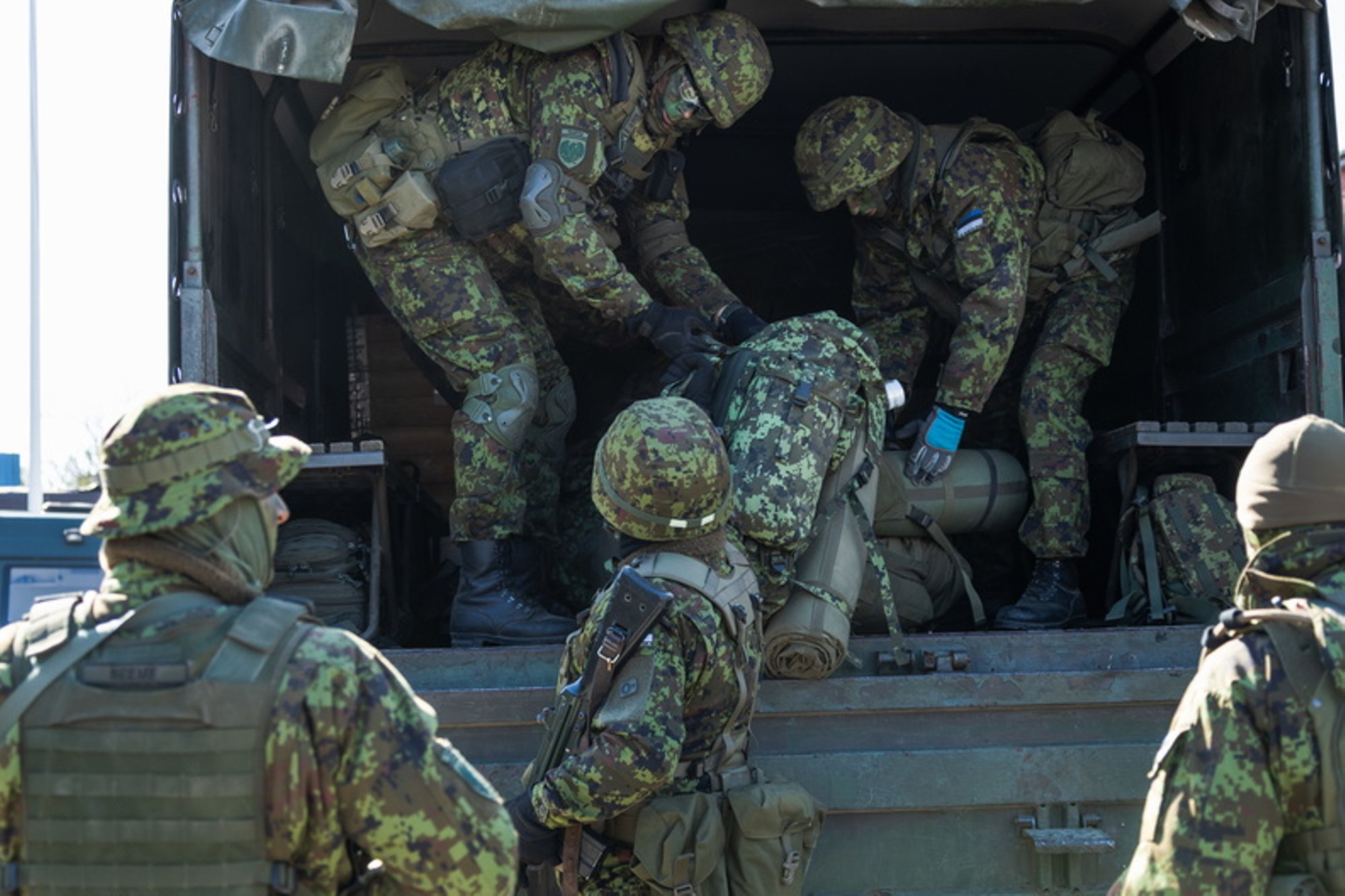 Valitsus kutsub kuni 235 reservväelast lisaõppekogunemisele Okas