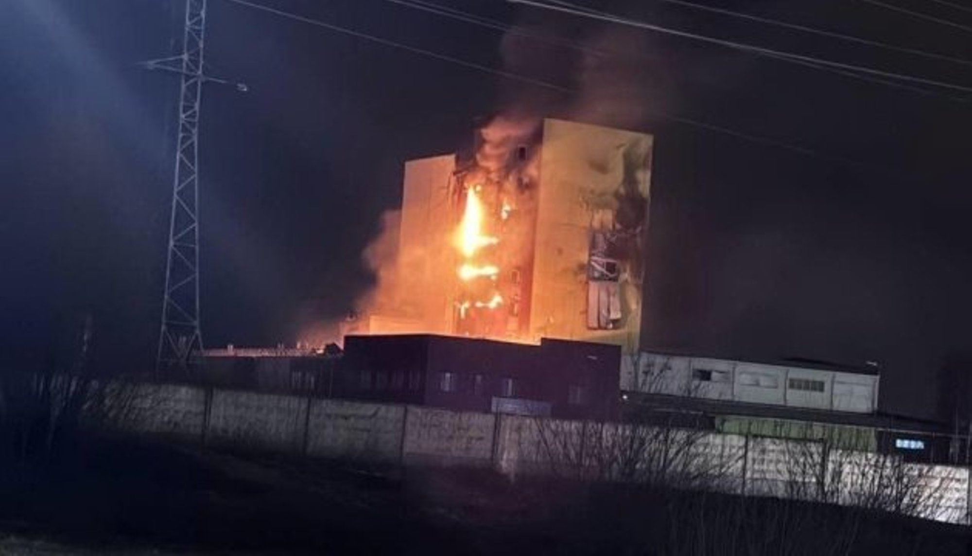 VIDEO | Löök drooniväele. Ukraina süütas põlema Venemaa ainsa fiiberoptiliste kiudude tehase