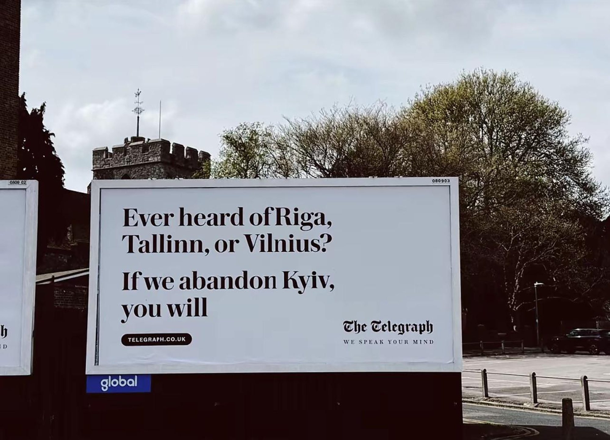 FOTO | Inglise ajalehe reklaam: „Oled kunagi kuulnud Tallinnast? Kui hülgame Kiievi, siis kuuled“