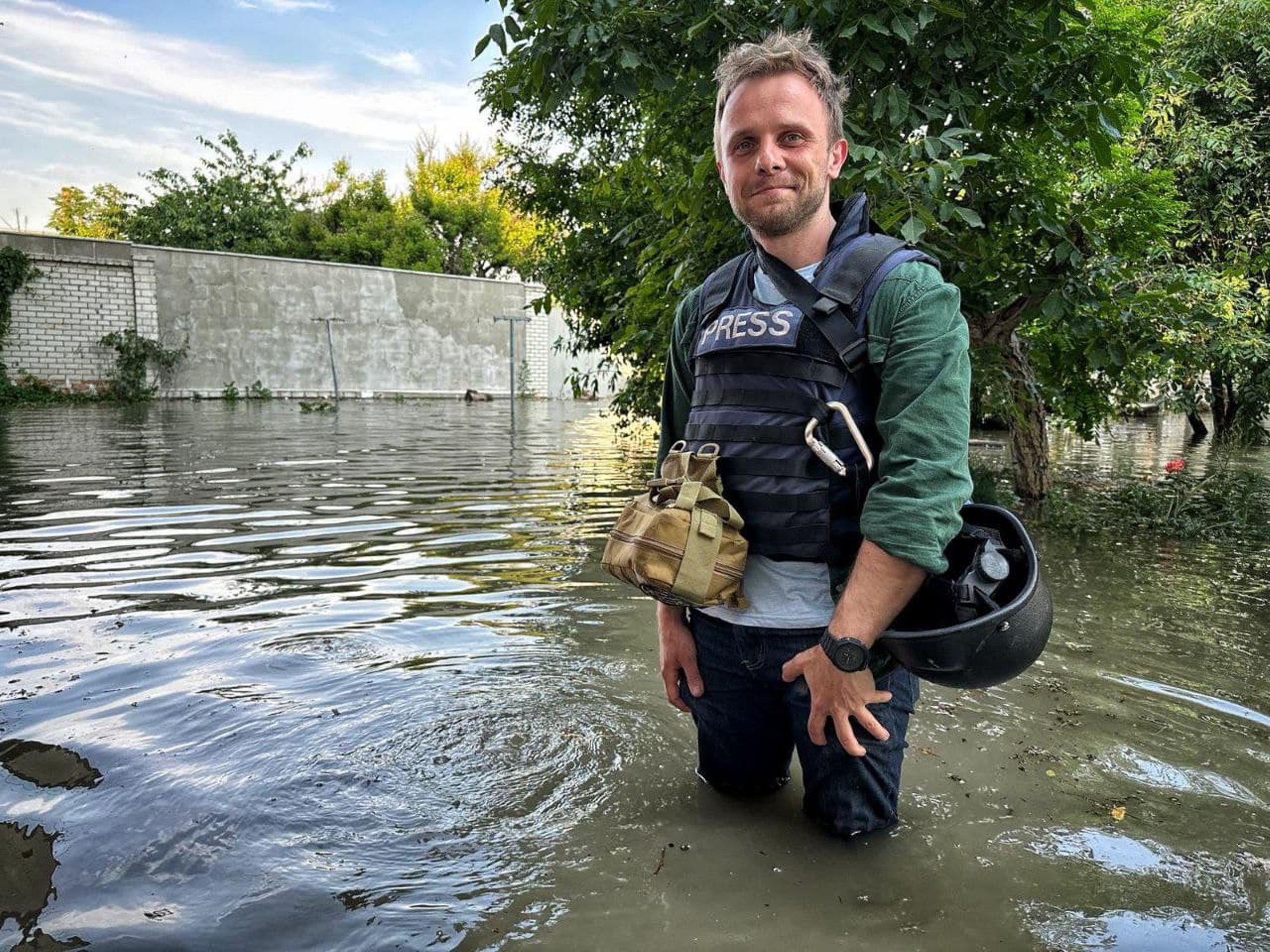 „FSB mehed nurisesid, et neil on saun kinni pandud ja prostituudid tellitud.“ Ajakirjanik elas neli aastat Krimmis ohtlikku topeltelu