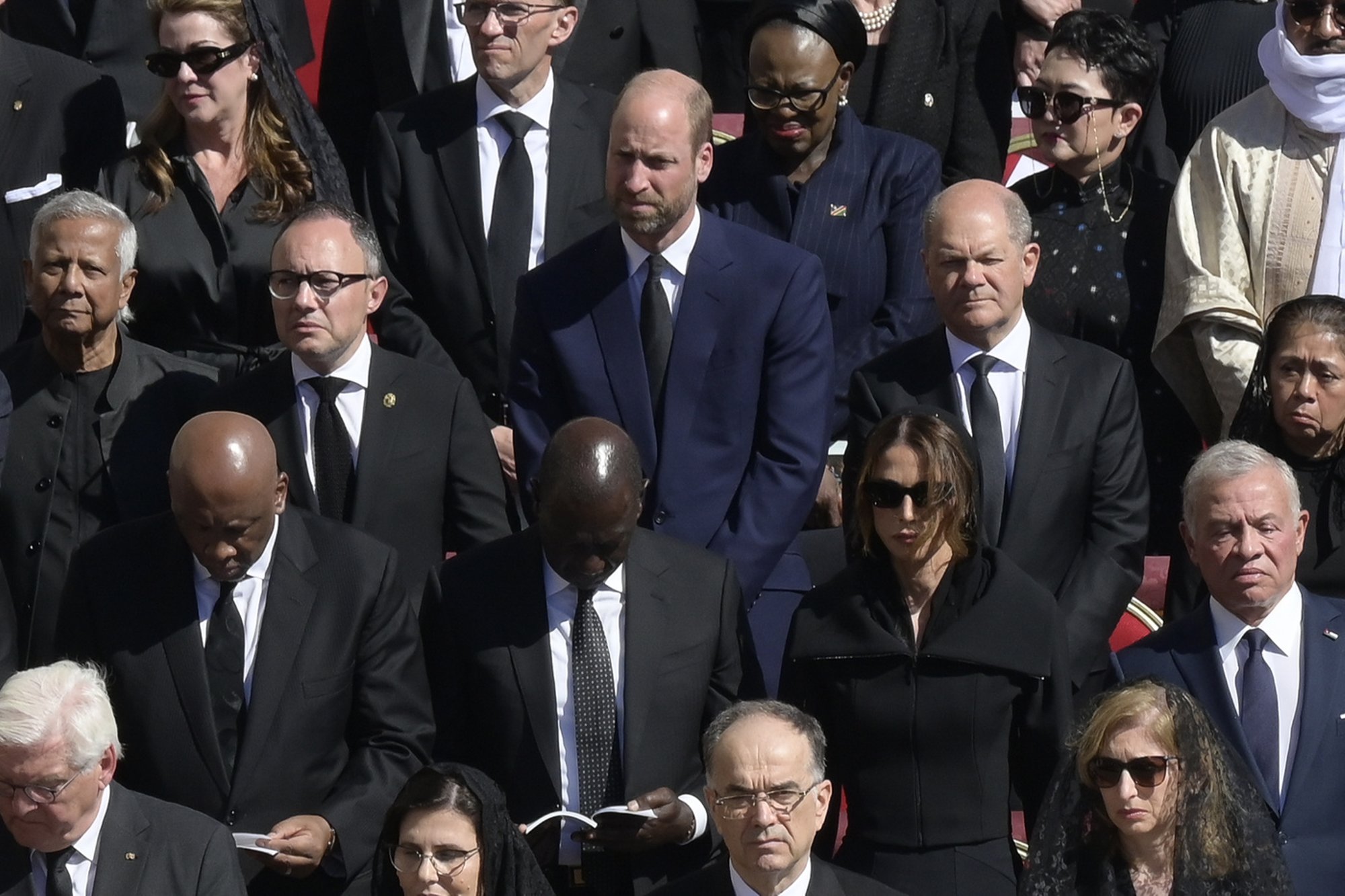 Kuhu jäi Catherine? Selgus põhjus, miks prints William paavsti matustel üksi oli