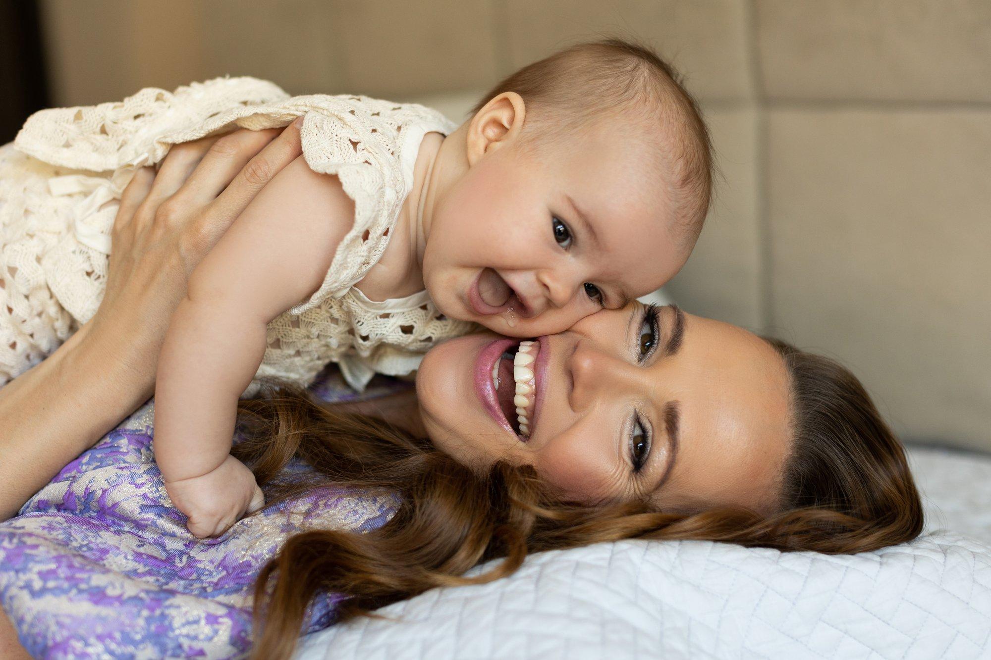 KLÕPS | Tegus ema! Laulja Helen Randmets põrutas kolme pojaga Londonisse