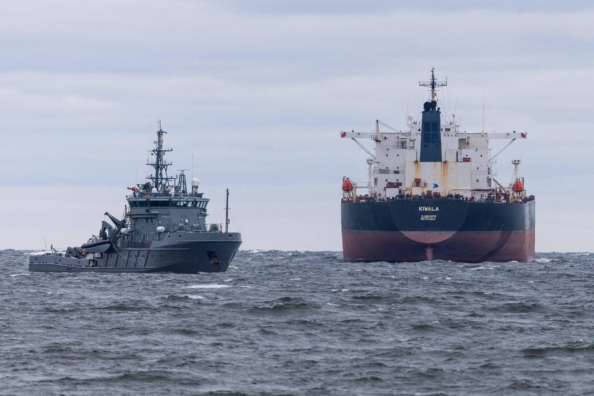 Transpordiamet andis naftatanker Kiwalale õiguse Eesti vetest lahkuda