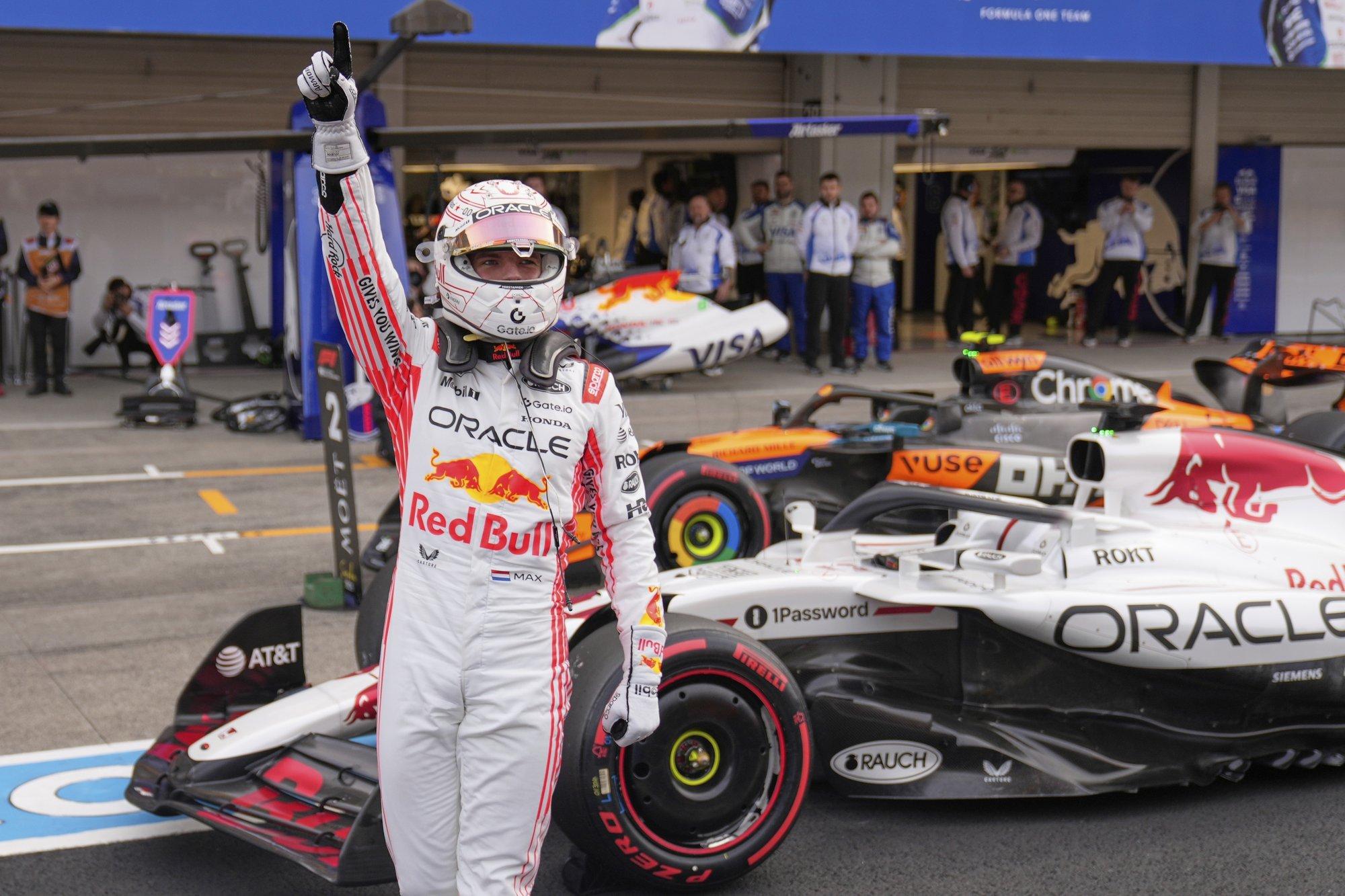 Rohkete tulekahjudega Jaapani GP-l võitis kvalifikatsiooni Verstappen
