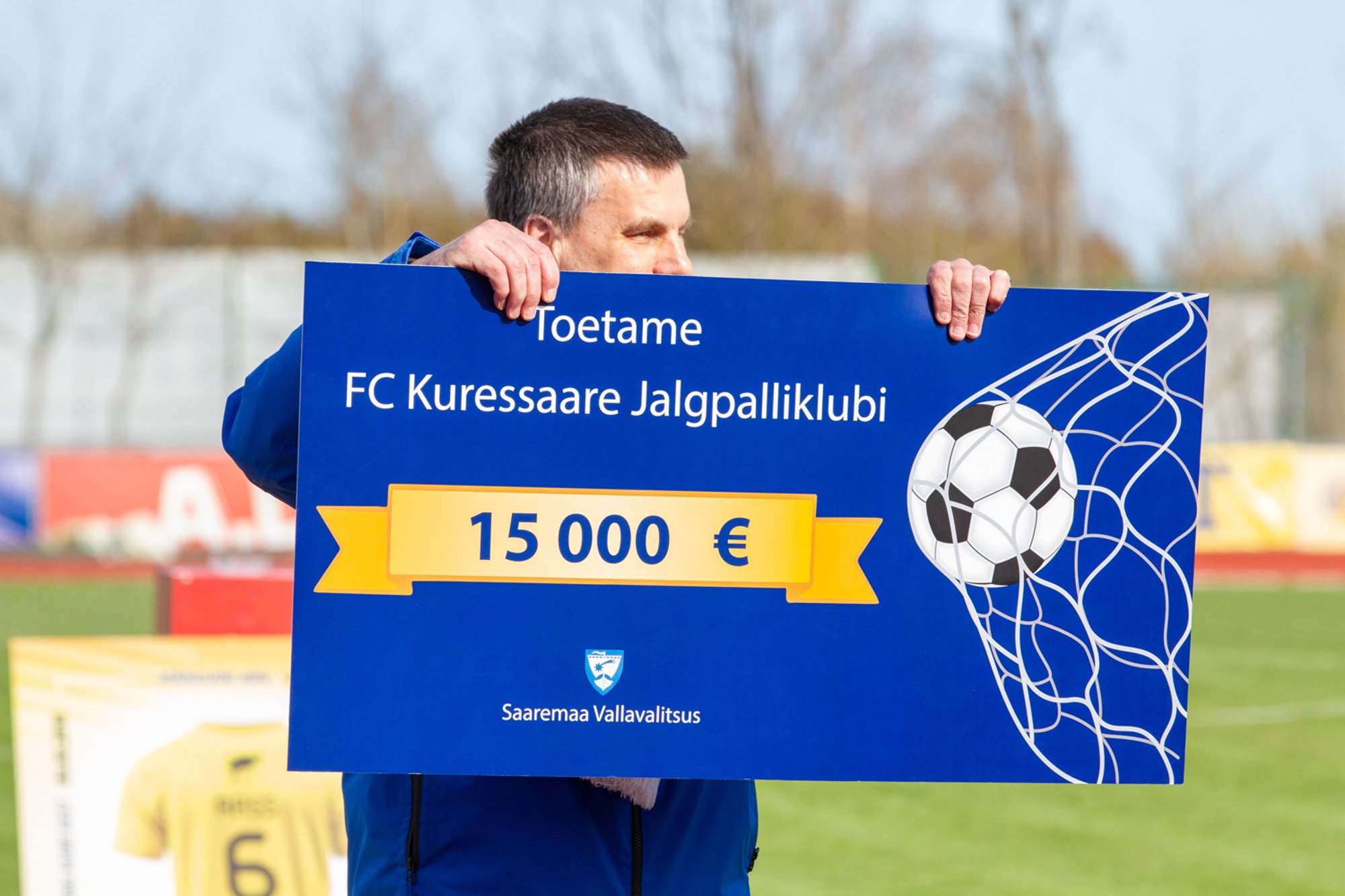 DELFI FOTOD | Sünnipäeva tähistanud Kuressaare kurvastas endist peatreenerit