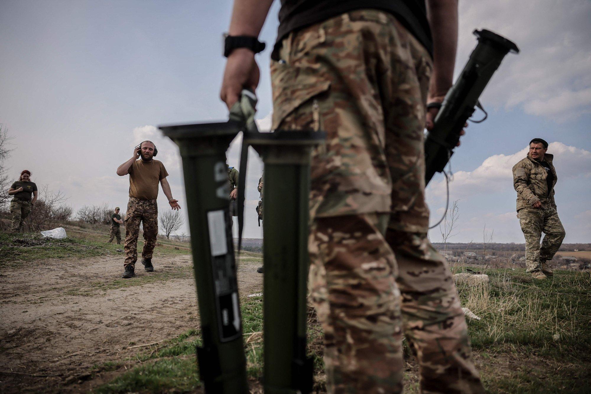 SÕJARAPORT | Teet Kalmus: meeste sõttaminek on paljude Venemaa naiste jaoks äriplaan. Mees sureb, aga naine ostab valuraha eest korteri