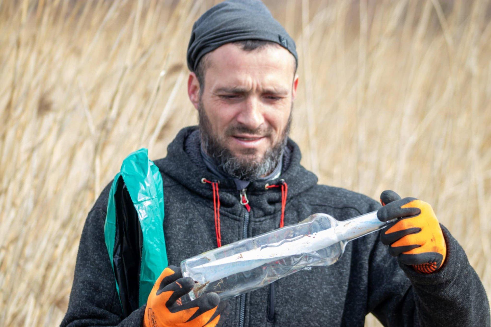 FOTOD | Pea 600 kilomeetrit ulpinud pudelipost jõudis Saaremaa randa